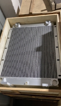 Hydraulic cooler for excavator engines