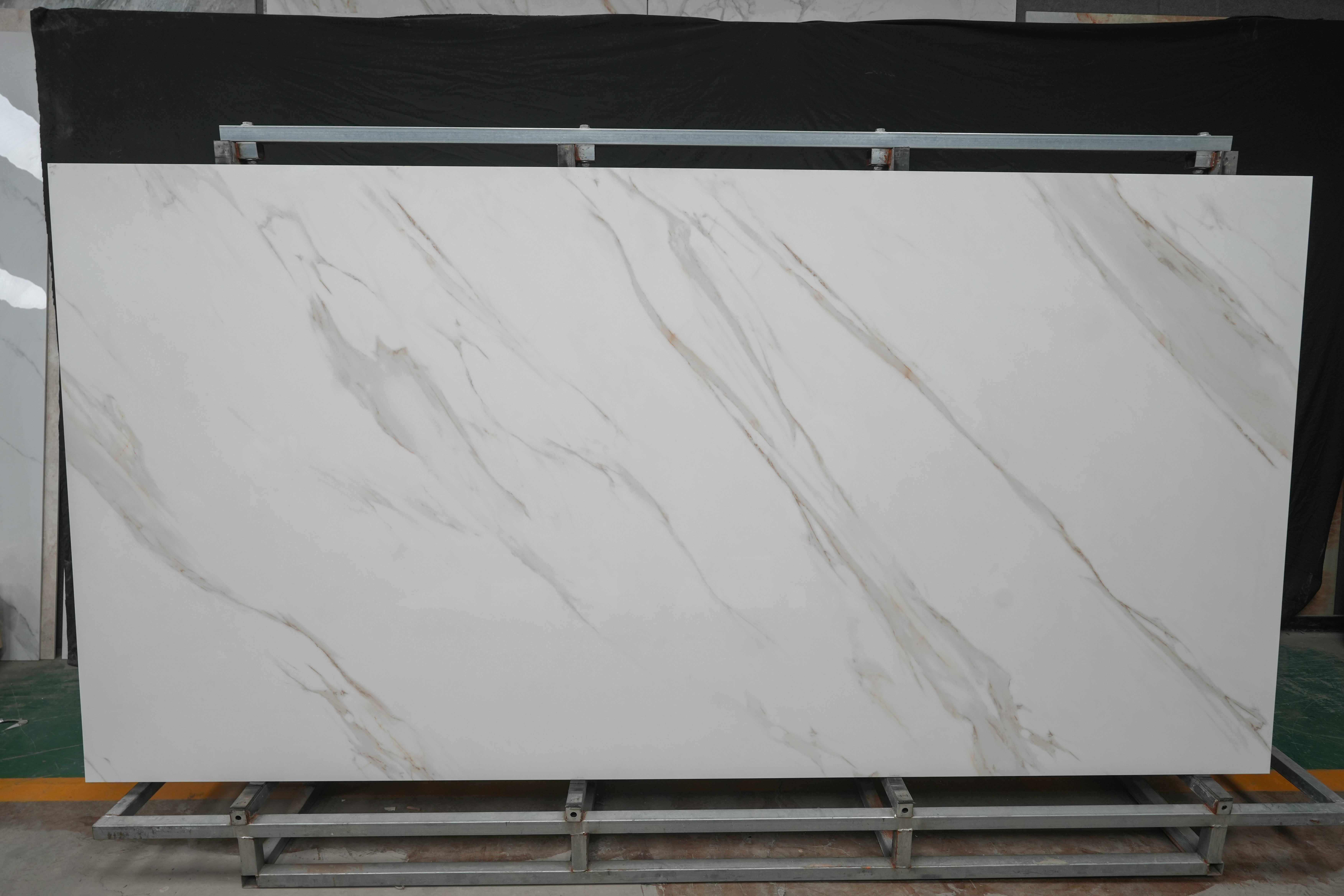 سمك غادال ماو جولد ستون