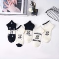 Meias leves para senhora