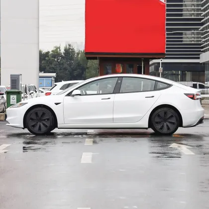 High-Speed 200km/h 4WD Tesla Model 3 Electric Cars For Sale
