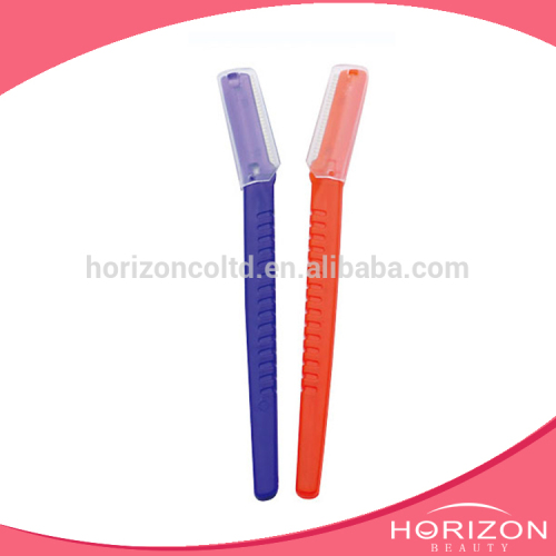 Plastic folding disposable eyebrow shaving razor