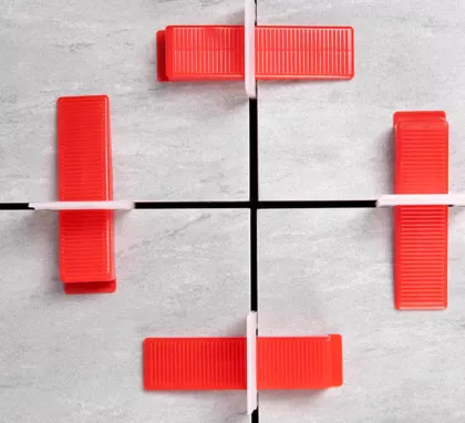 Tile accessory gap leveler