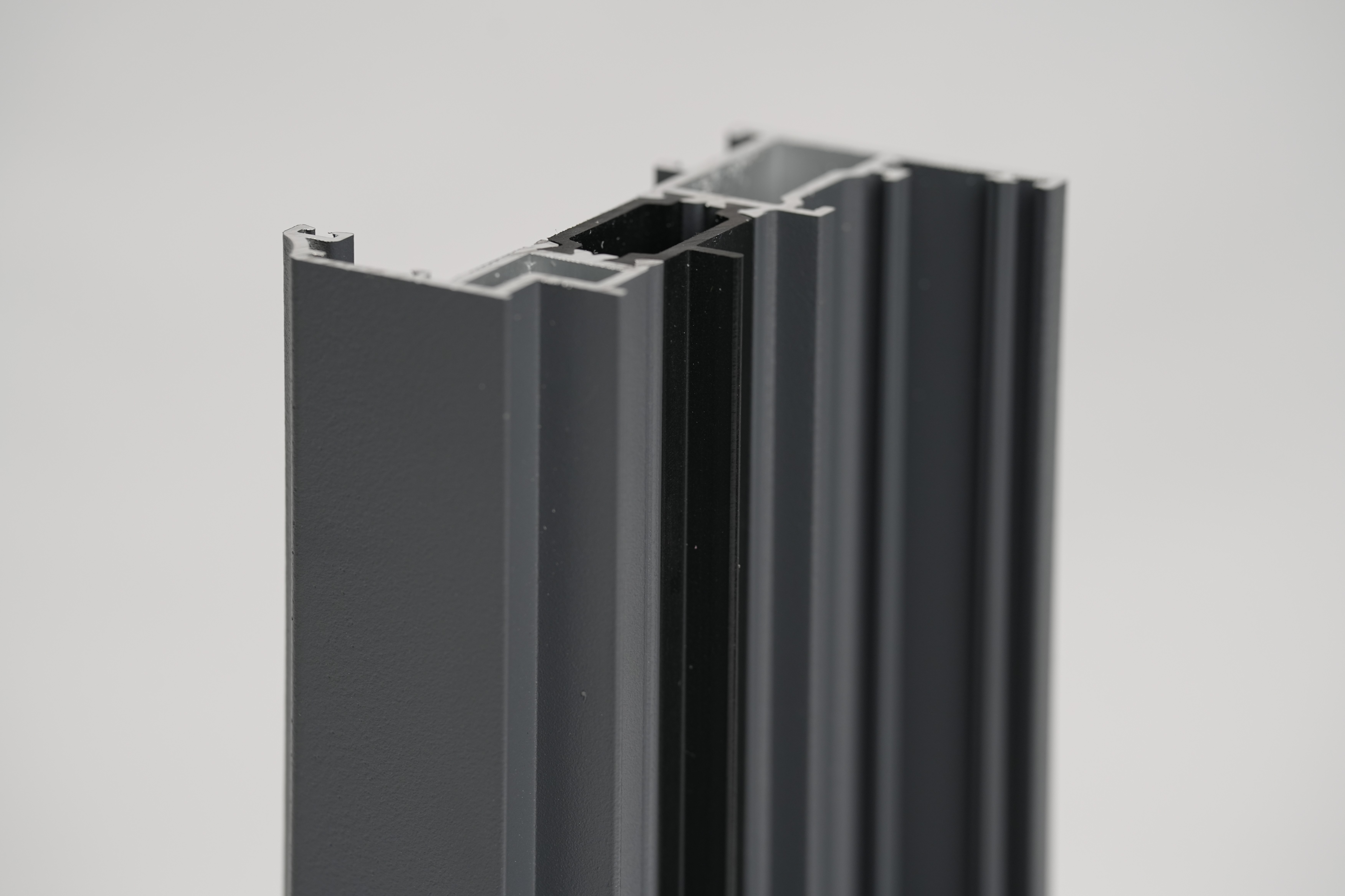 Wearing door and window profiles
