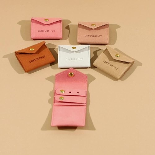 Portable slim jewelry storage pouch with snap button