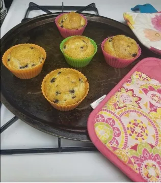New 12 Pack Reusable Silicone Baking Cups