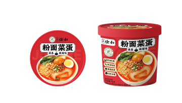 Spicy beef cup ramen for convenience store stock