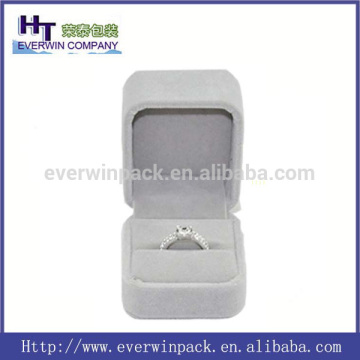 Wholesale glossy deluxe velvet jewelry ring box