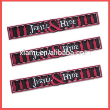 newest embossing words engraved red pattern rubber beer bar mat