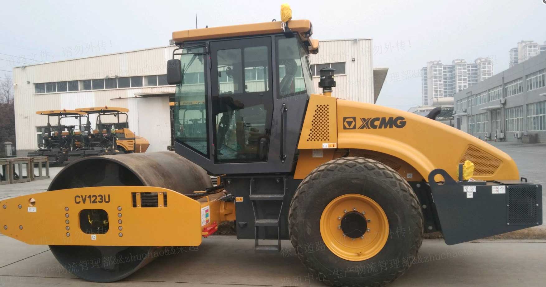 heavy-road-roller