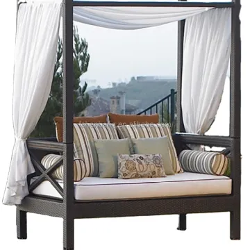 Wicker Rattan Bali Sunbed with Canopy and Pillows