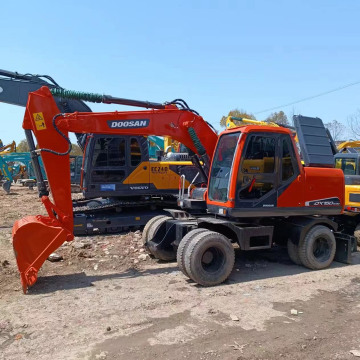 Second-hand Doosan DX150-9C Wheel Excavator for Sale: Affordable Price and Excellent Condition