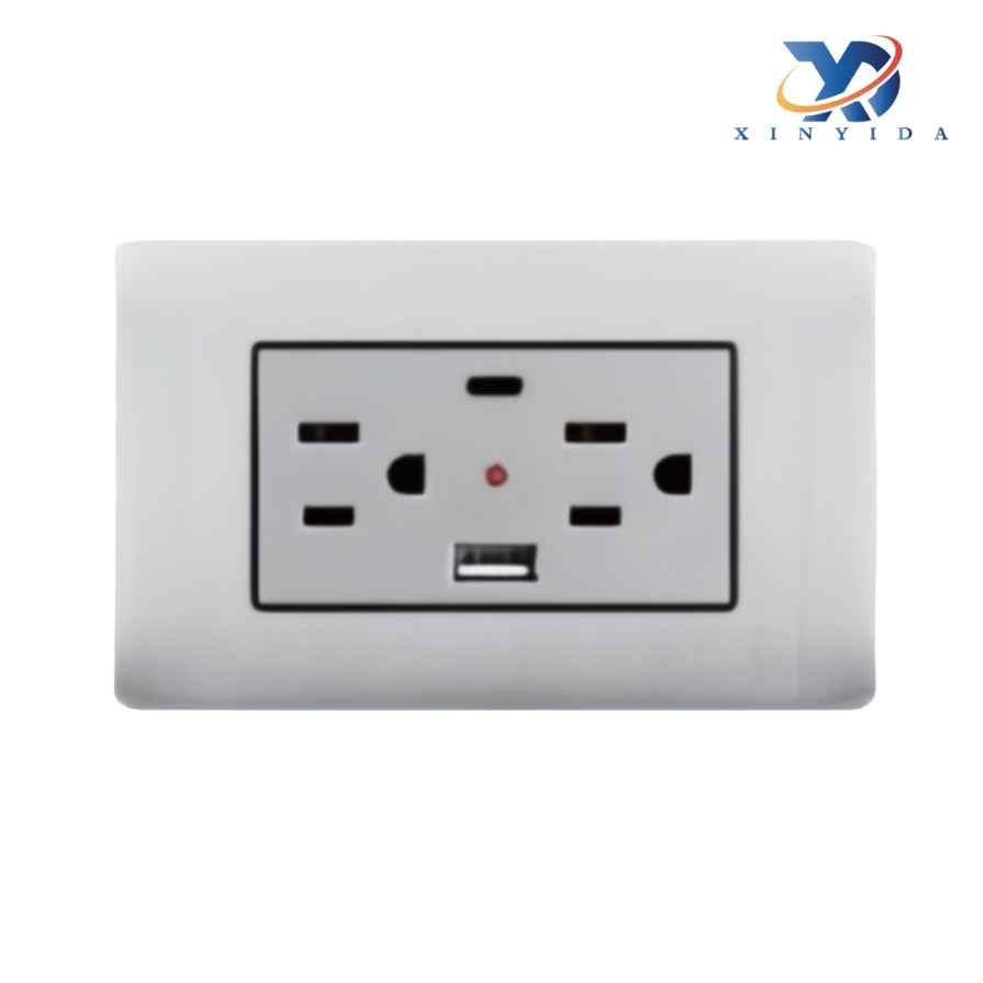 Soket enam outlet dengan port USB+c