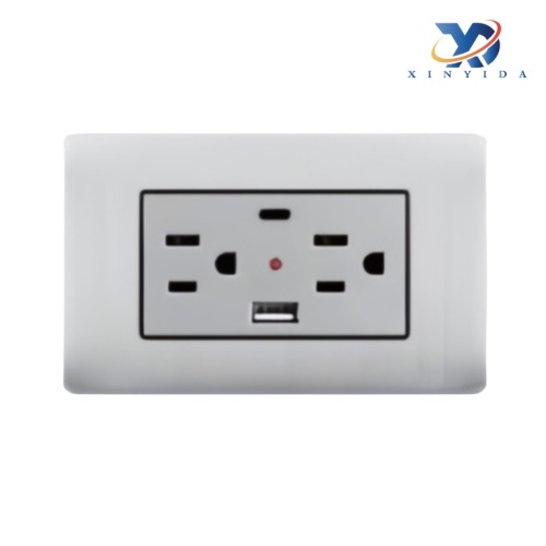 Soket enam outlet dengan port USB+c