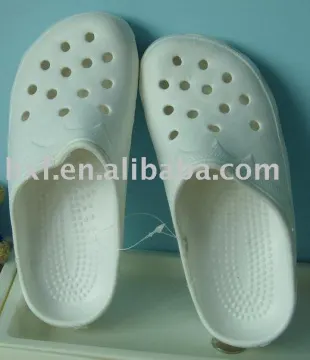 medical clogs