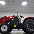 جرار زراعي بعجلات 4 × 4 مزود بمحمل أمامي