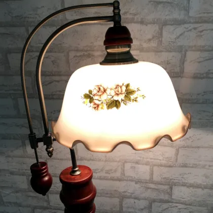 Retro Chinese Style Green Cover Glass Desk Lamp
