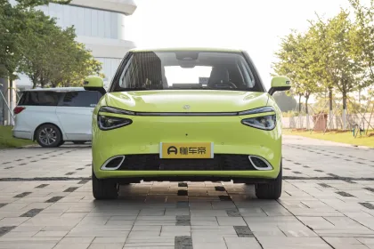2024 Hot Selling Dongfeng Nammi 01: 330km Mini Electric Car for Adults