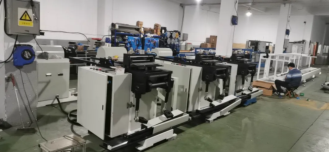 Мала машина за пресовање рупа од алуминијумских пераја са матрицом за штанцање