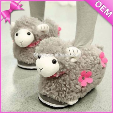 2015 New design plush animal slippers for women, adult plush slippers