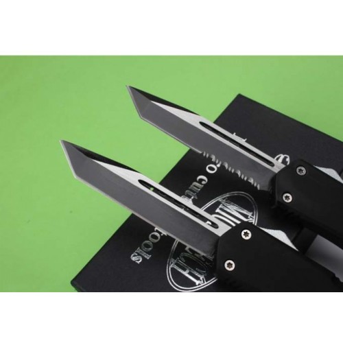 Microtech Schwarzes Automatikmesser mit Glasbrecher