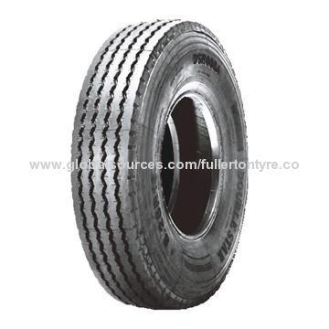 Bus tire, excellent traction and steering performance