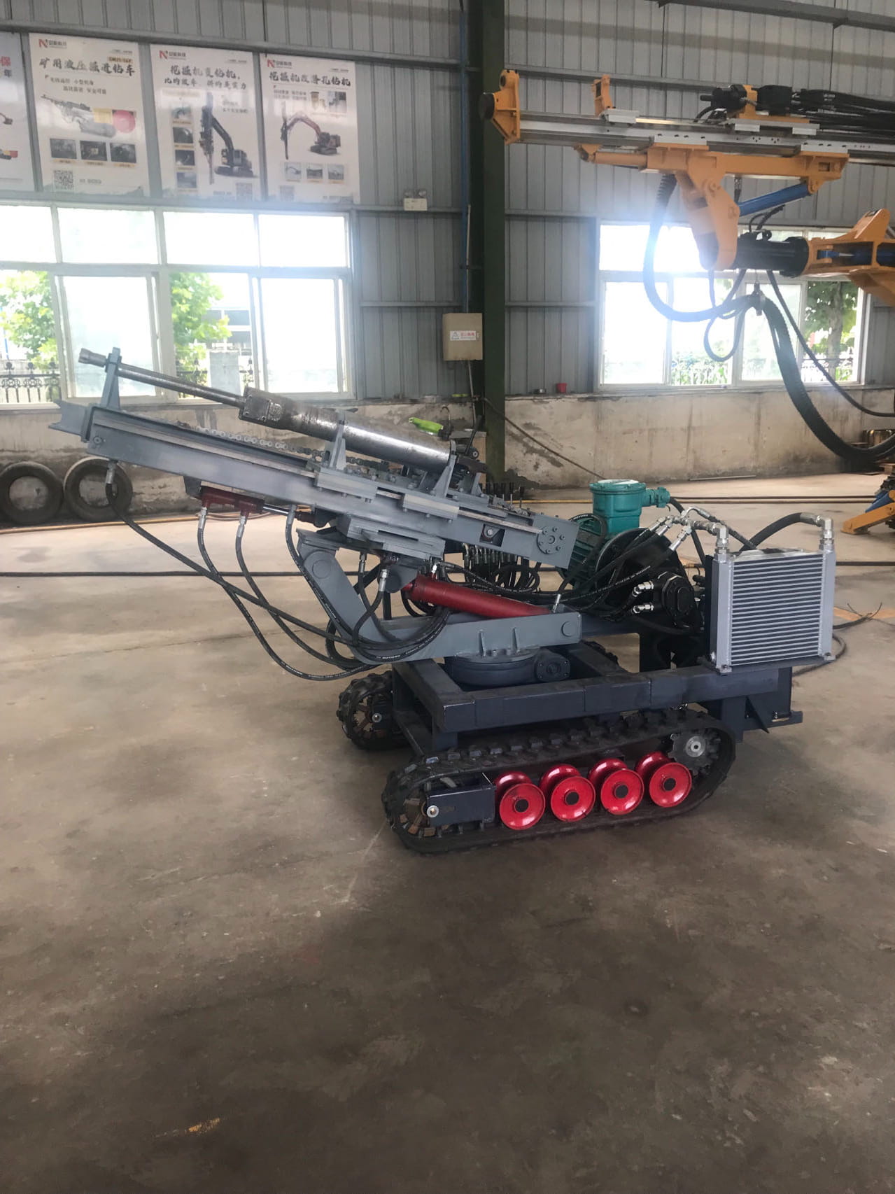 Mining rock splitter