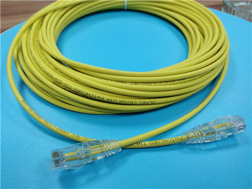 Schlankes CAT6-Ethernet-Kabel für PS4-Stromkabel