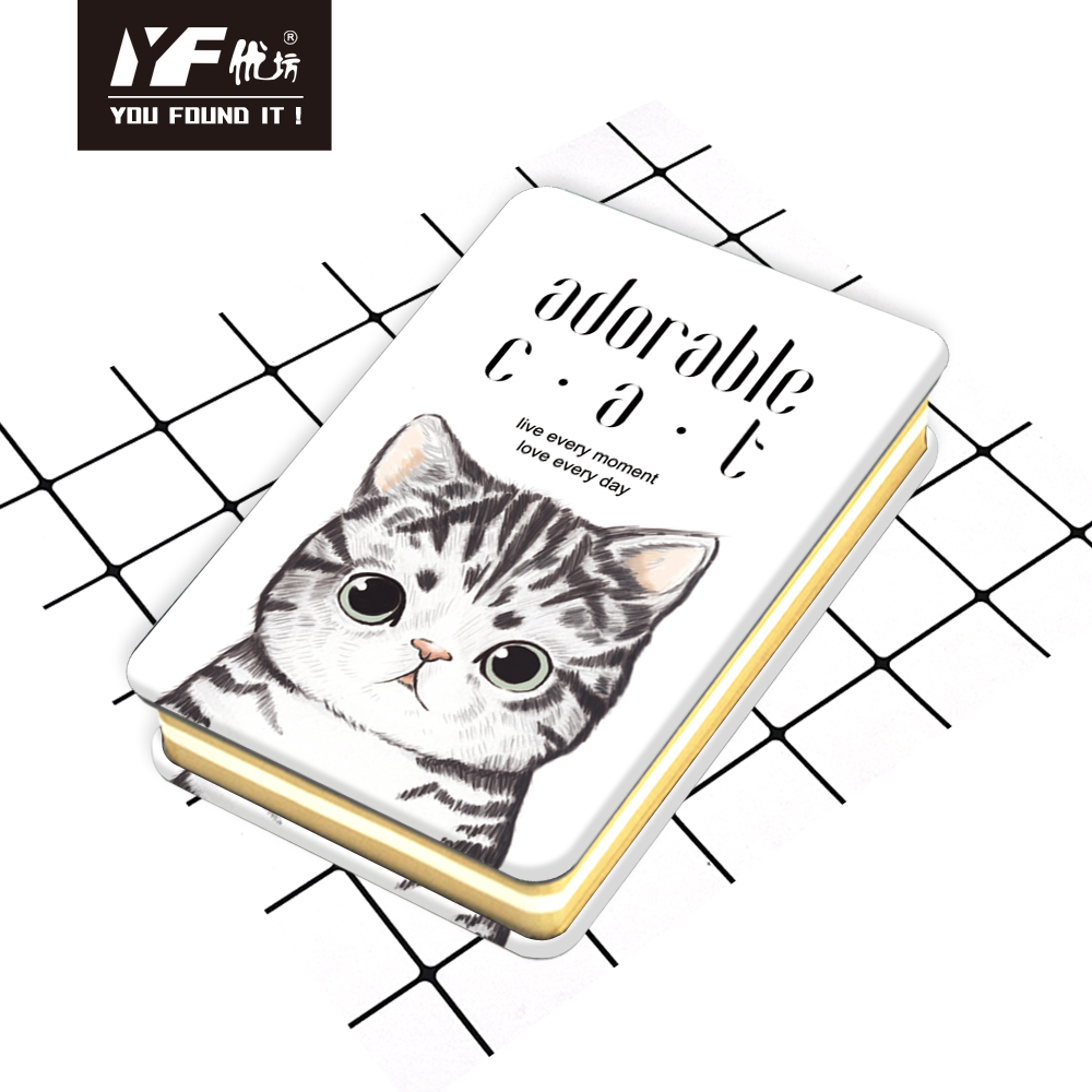 Adorable cuaderno estilo gato lindo con tapa de metal