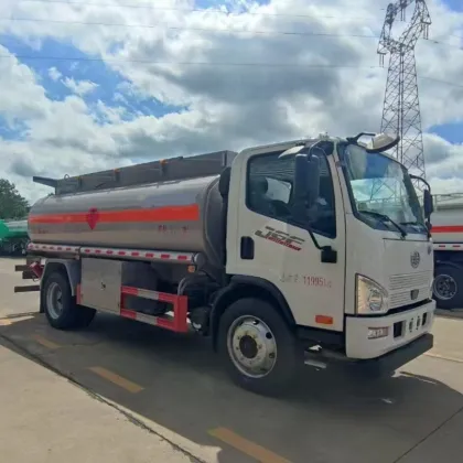 FAW Oil Tanker Truck for Efficient Fuel Transport