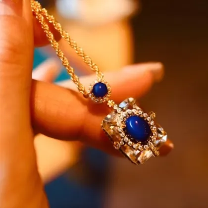 Lapis Lazuli Vintage Art Deco 18k Gold Pendant