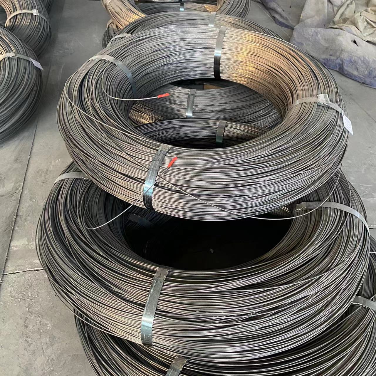 سلك ASTM Steel 2mm 4mm 5mm سلك الفولاذ الزنبركي عالي الكربون