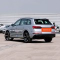 Stor bensin 7-sits SUV Audi Q7