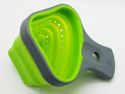 Silicone collapsible pasta baskets/pasta strainer Practical foldable silicone colander silicone pasta basket with plastic handle