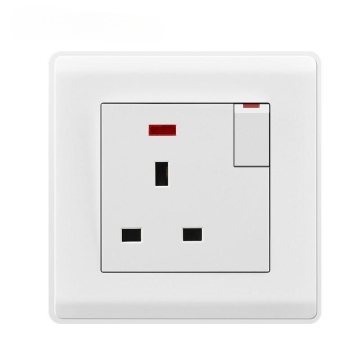 UK Standard 13A Switched Socket με πίνακα PC επιβραδυντικών φλόγας, υποδοχή τοίχου 10A 250V