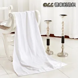 High-End White Towel for Bathing Room Use