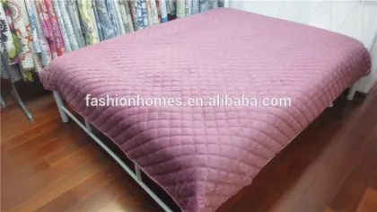 Lightweight quilted heated stone-washed quilt