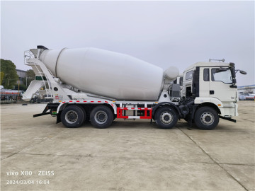 Trak Pembancuh Konkrit SHACMAN 10m3