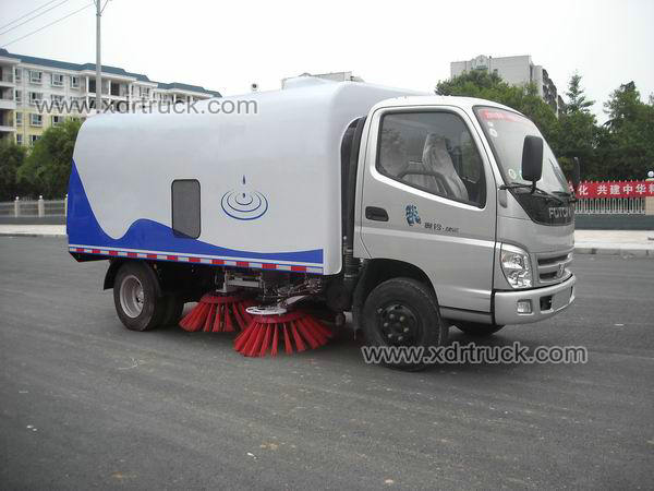 road cleaning sweeper truck