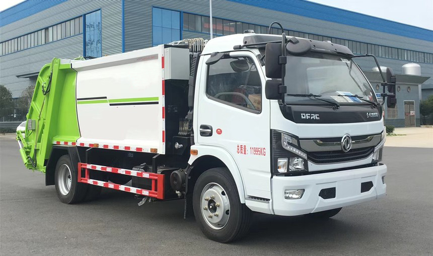 Dongfeng 8-Way Compressed Garbage Sanitation Vehicle