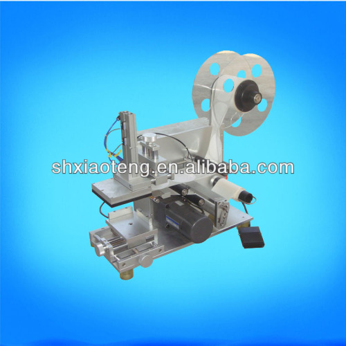 semi-automatic flat labeling machine