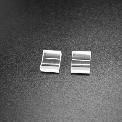 Laser grade fused silica broadband cylinder lens