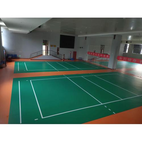 piso deportivo de la corte de voleibol