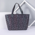 Geometrische Art PU-Leder-Handtasche Leuchtetasche