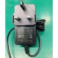 Cargador de batería DC24V 2.5A con UKCA