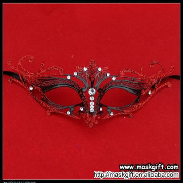Hot Sell Wholesale Luxury Queen Style Red And Black Metal Laser Cut Masquerade Mask With Rhinestones ME001-RDBK