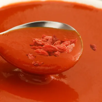 Organic goji berries fresh juice concentrate