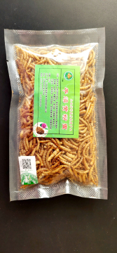 fish feed with mealworms