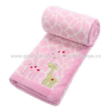 Babies' Pink Blanket for Girls, Made of 100% Polyester Larcher, in All-over Giraffe Pattern Print