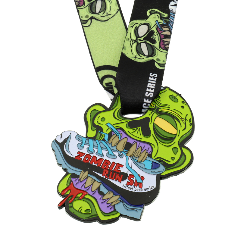 Glow Zombie Run Medal en la medalla oscura