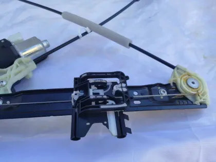 Range Rover Administrative Rear Window Lifter Glass Lifter